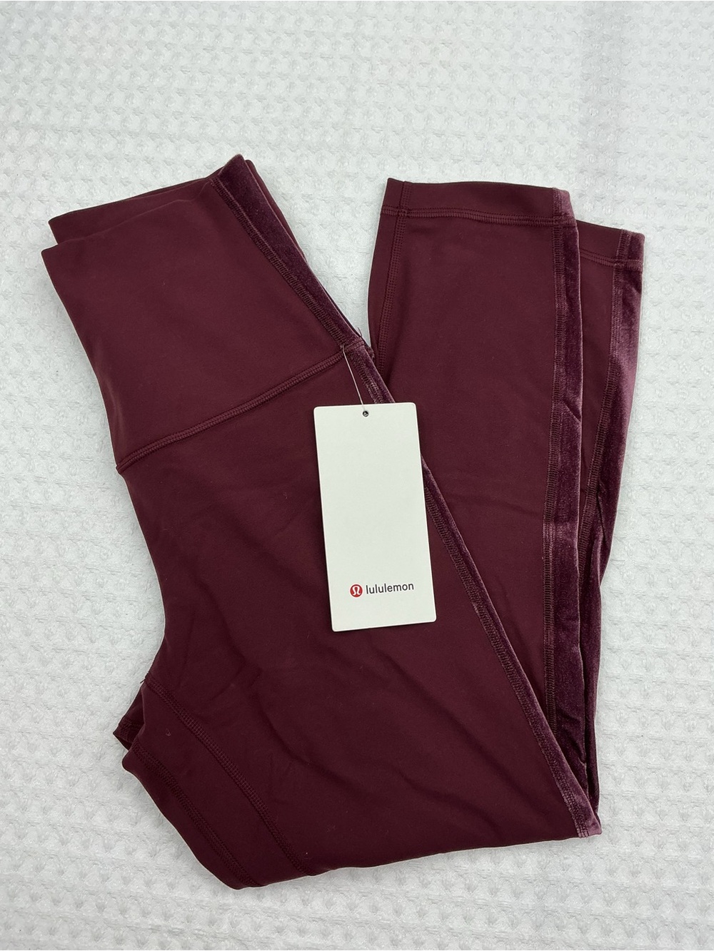 Lululemon align SHR Crop 23” velvet burgundy